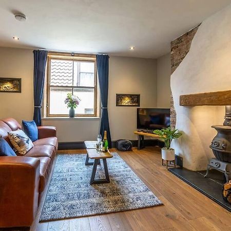One Over Eight - Luxury One Bed Apartment Whitby Exterior photo