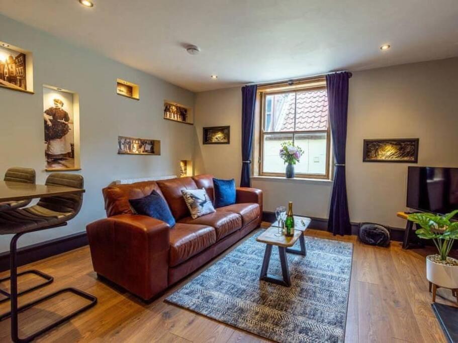 One Over Eight - Luxury One Bed Apartment Whitby Exterior photo
